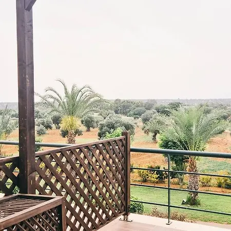 1 Bed Flat In Apartment *