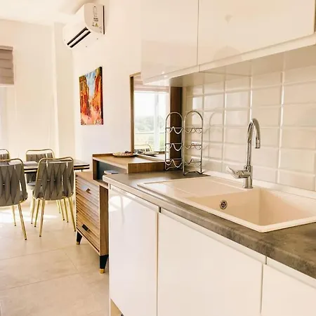 1 Bed Flat In